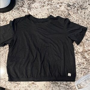 Vuori Medium Grey shirt